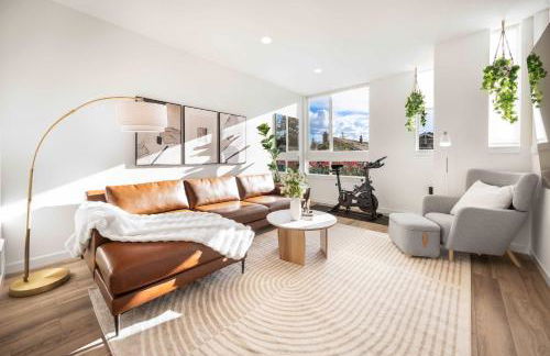 2022 Modern 3BR Tesla Charger City Views - Foto 12