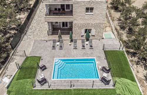 Elysian Stone Villa with Pool & Mountain View - Photo 24