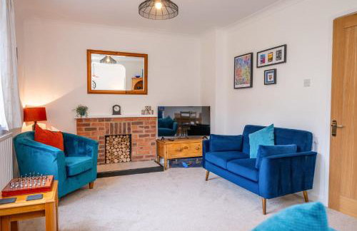 Splendid House Great Location to WAVE Surf & South West Water Park - Super Garden By STAE-Homes - Foto 8