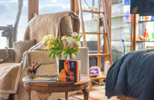 Cosy rustic cabin with hot tub and country views - Foto 48