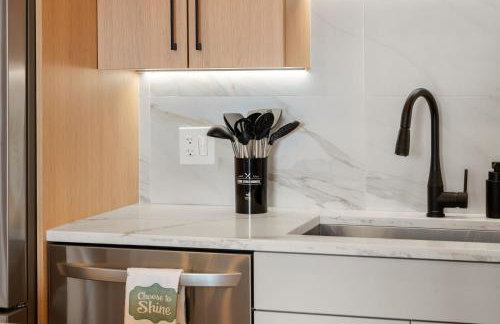 Bright 2Bed 2Bath in Brand New Pilsen Development - Foto 18