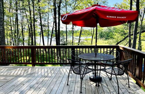 Group Lake Cabin with Ping Pong Table Loaded with Kayaks in Wisconsin - Foto 43