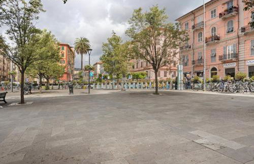 La First Ludy - Photo 23