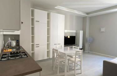 CASA DANTE: Oneglia Centro-Marina-Spiagge (3 min) - Foto 26