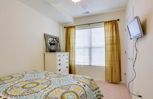 Lake Views and Pool Access Osage Beach Condo - Photo 23