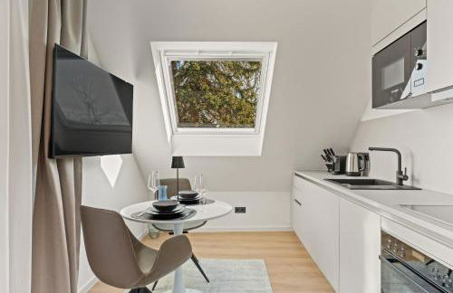 1-2 Personen - Parkplatz - Fahrradgarage - Zentrum - Küche - Balkon - WLAN - Klima - Foto 15