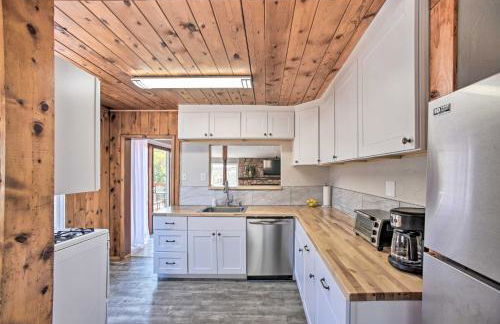 Walkable Palmer Lake Home with Deck and View! - Foto 7