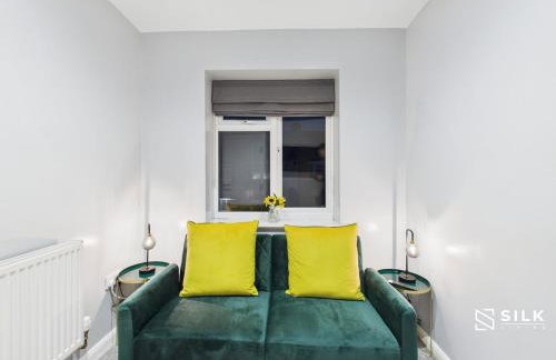 Refurbished 4-Bed, Open-Plan Living, Sleeps 10 - Foto 16