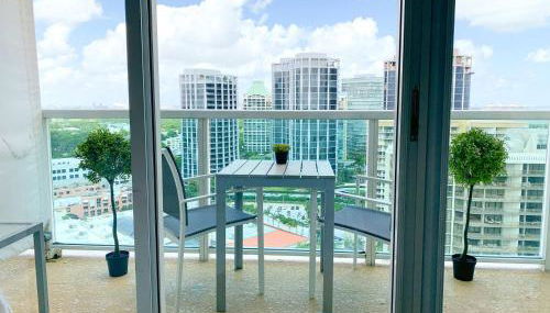 City View Balcony steps from Restaurants, Peacock Park & Marina - Foto 5