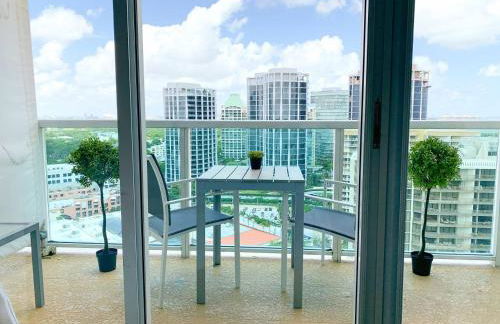 City View Balcony steps from Restaurants, Peacock Park & Marina - Foto 5