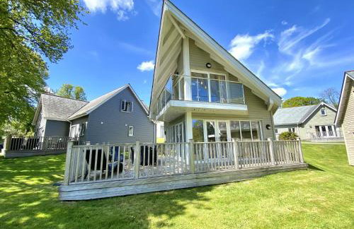 Trewhiddle Retreat V25 by Together Travel - Luxury 4-Bedroom Villa - Foto 1