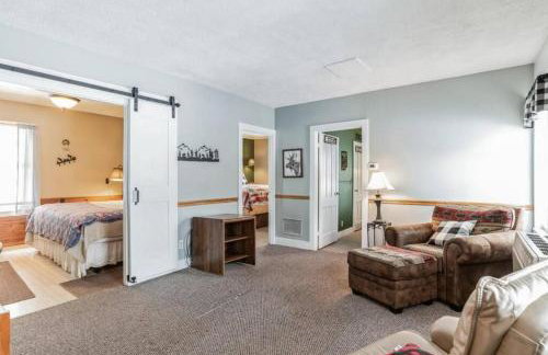 4 BDRM - Hot Tub - Fire Pit - Foto 9