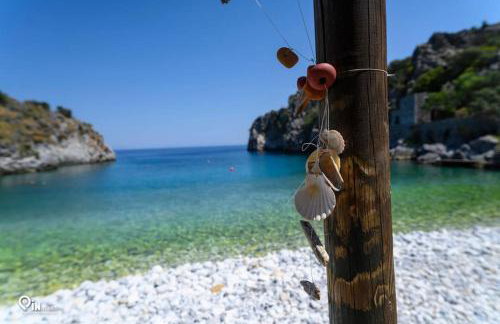 Panorama - Unique Beachfront Stone House in Alipa-Mani - Foto 8