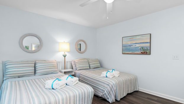 Searenity Awaits: 2-bd, 2-ba Coastal Escape! Perfect for 5! Pet Friendly! - Foto 4, Habitación