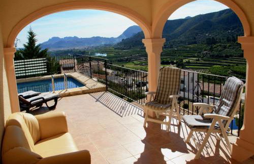 Peaceful Villa with Private Pool - Foto 24