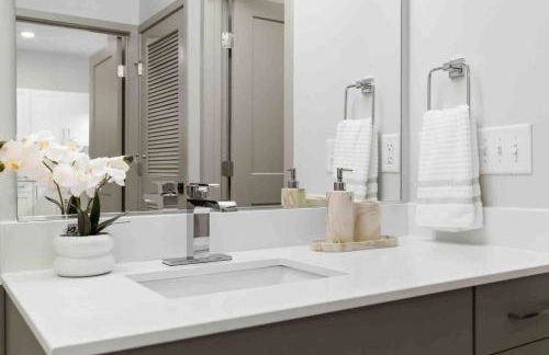 Serene Living 5 Min From Downtown - Foto 17