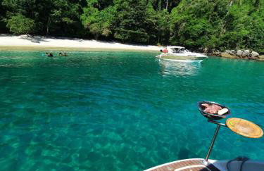 Passeios de lancha em Angra dos Reis - Foto 1
