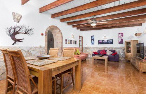 Home2Book Quiet Villa with Private Pool - Photo 9