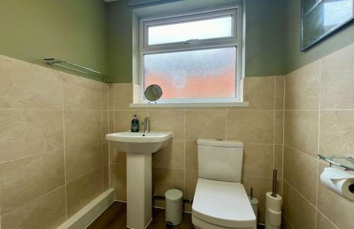 The Rose- Grd Floor, 2-5 Beds, SmartTV, Uni, Tram, M250 Fibre - Foto 35