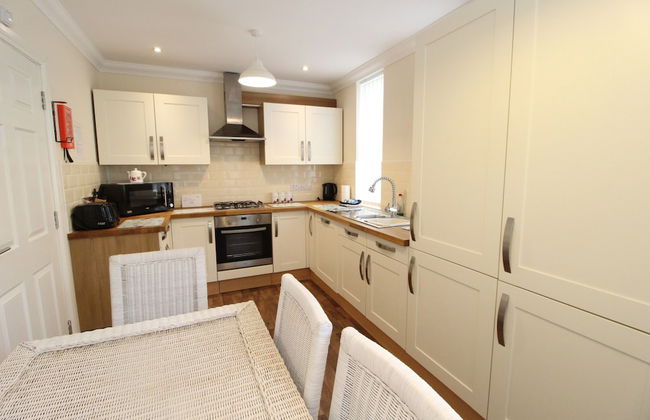 Westcliff House - 4 Bedrooms - Photo 6