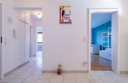 Charmante Wohnung -Altes Kino- 2SZ-2Bad-Terrasse-Netflix - Foto 30