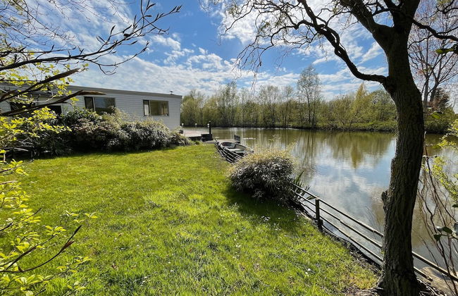 Water Villa in Ooltgensplaat Near Volkerak - Photo 22