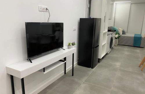 Alba Home , junto al estadio fútbol y Ribera - Foto 14