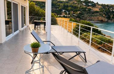 Thalasson Beach House - Photo 13