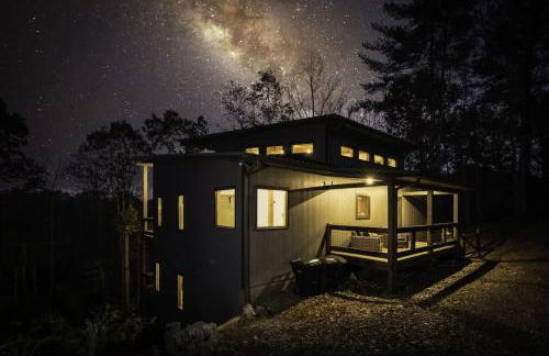 Modern Rustic Cabin with Sprawling Views and Hot Tub - Foto 50