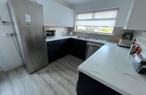 Sleeps 9- KingBeds- FamilyFriendly- ContactlessCI - Foto 5