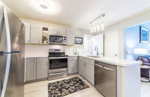 Guest Favorite Spacious Remodeled 2 Bdrm 2 Ba Mountain Views - Photo 24