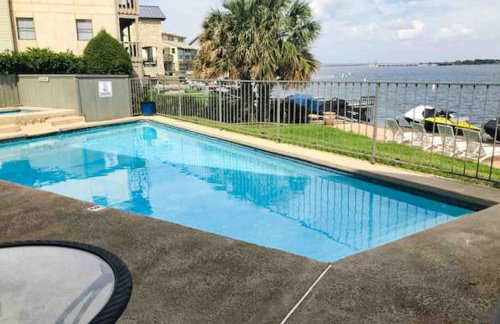 Condo Near Lake Horseshoe Bay with Private Balcony, Washer/Dryer, A/C, WiFi - Foto 3
