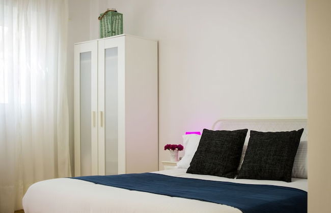 Holidays2Malaga Juan de Mena Apartments - Photo 26