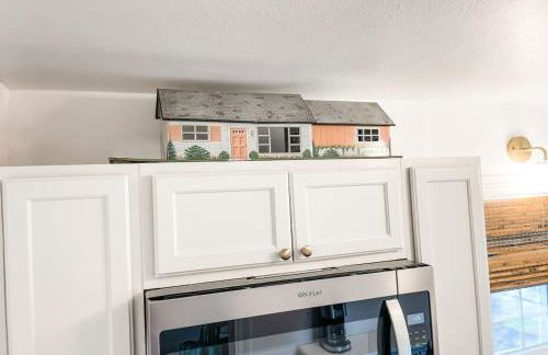 Adorable 1BR Apt. w KING bed 1 m. to square - Foto 26