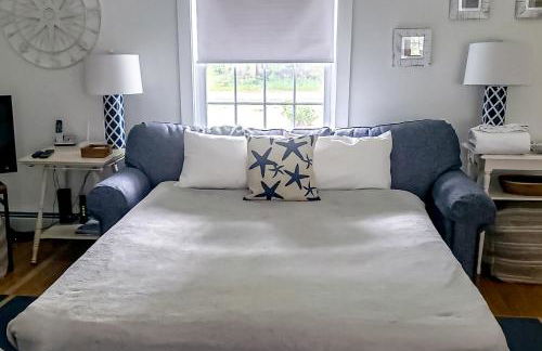 Kennebunk Family Cottage - Photo 11