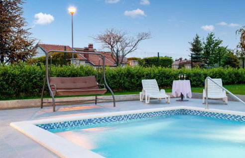 Beautiful Home In Labin - Photo 16
