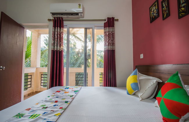 OYO 12953 Home Pool View 2BHK Arpora - Photo 9