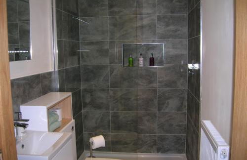 Woodland Lodge Hot Tub Sleeps 6 - Photo 10