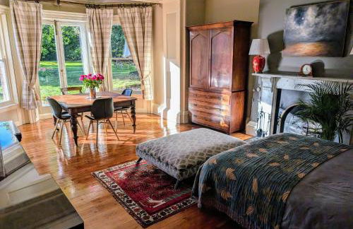 The Writer's Retreat Ground Floor Apartment - Photo 6