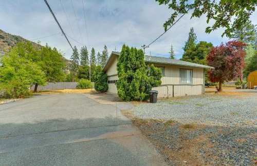 Scenic Riverfront Escape with Sauna in Junction City - Foto 25