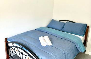 Charming Two-Bedroom Retreat-Garden Oasis Near Central London & Transport Links - Foto 24