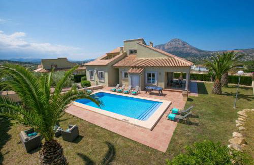 Villa Fresno by Villa Plus - Photo 7