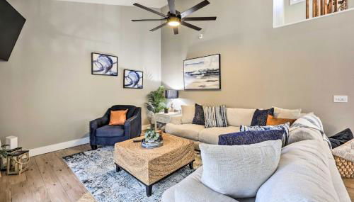 Lakefront Rogers Getaway with Hot Tub and Deck! - Foto 3