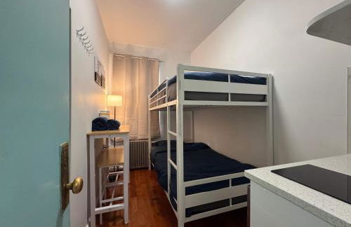 Room in Chelsea 2 with Kitchen - Shared Bathroom -5th Floor Walk-UP - Foto 4