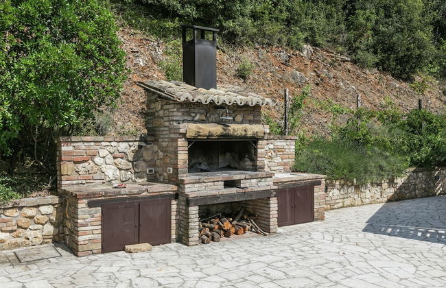 Luxury, Modern Apartment With Pool and Stunning Views - Foto 13