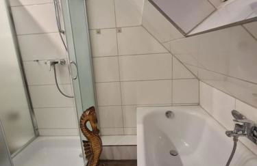 Pilgrims "Rosalie" große Fewo mit 3 Schlafzimmern, 1Bad, 2 WC, Balkon, fast Internet - Foto 17