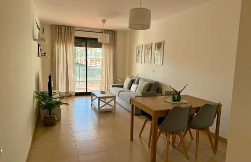 Apartamento acogedor en urbanización Panorámica Golf, Sant Jordi - Foto 1