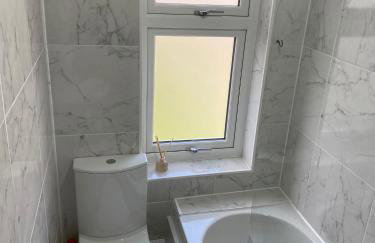 2 Bedroom Home Near Tube Station Easy London Access Peeams Abode - Foto 8