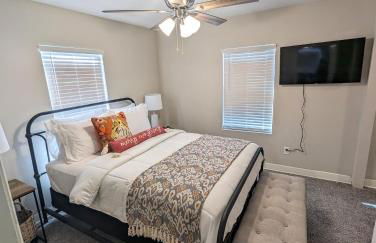 Zoobilee-on Zoo Blvd - Foto 6