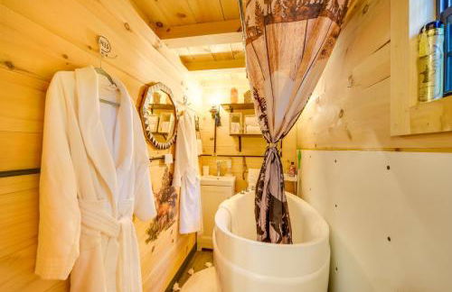 Glamping Getaway with Porch in Wisconsin Northwoods - Foto 17